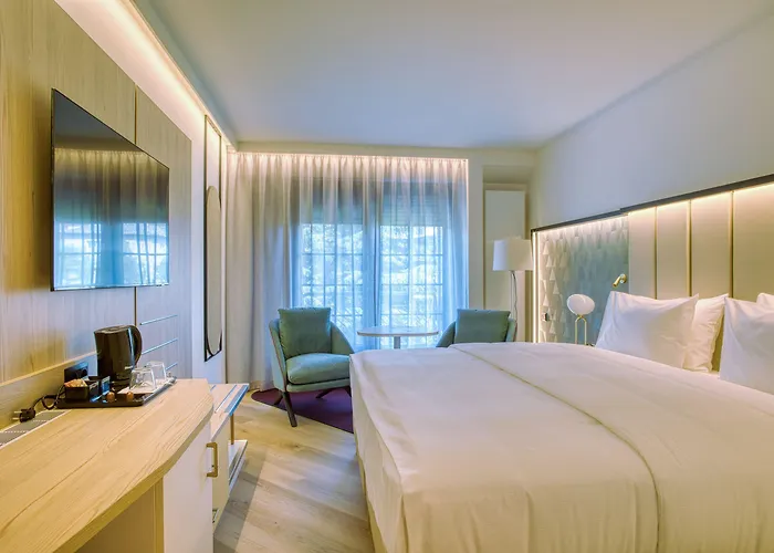 Отель Ensana Thermal Aqua 4*
